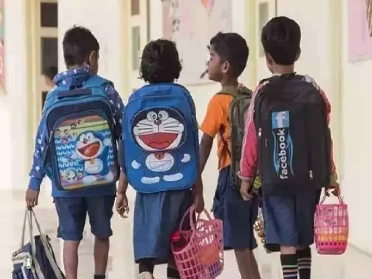 Shocking Reality of Rajasthan Education: Hundreds of Government Schools Operating in Barns, Tents, and Under Trees