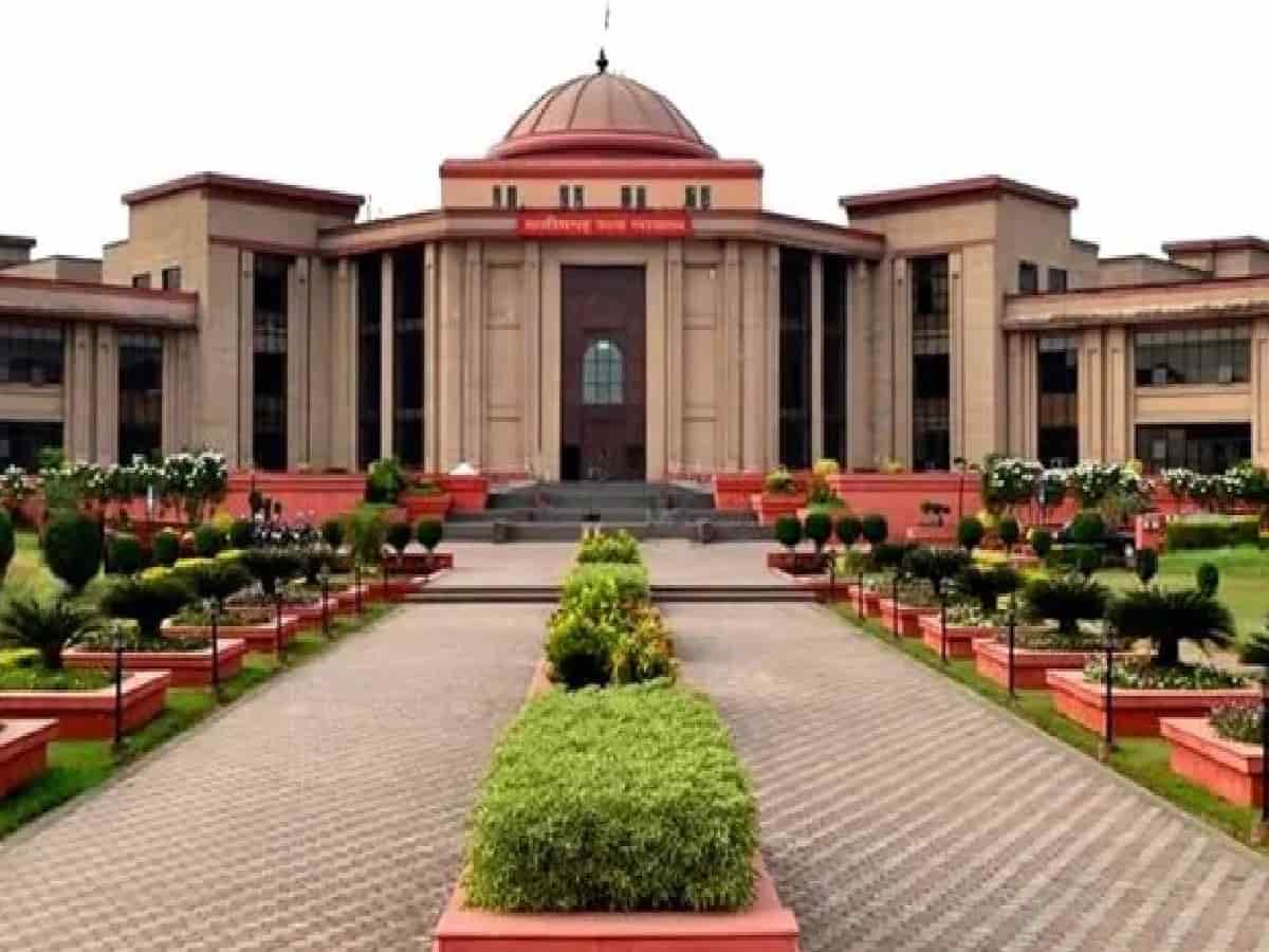 Chhattisgarh High Court Rules Stepmothers Entitled to Maintenance from Stepsons, Overturns Family Court Order